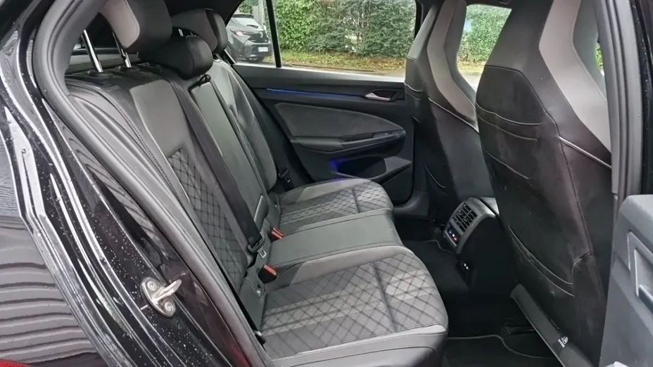 Volkswagen Golf -