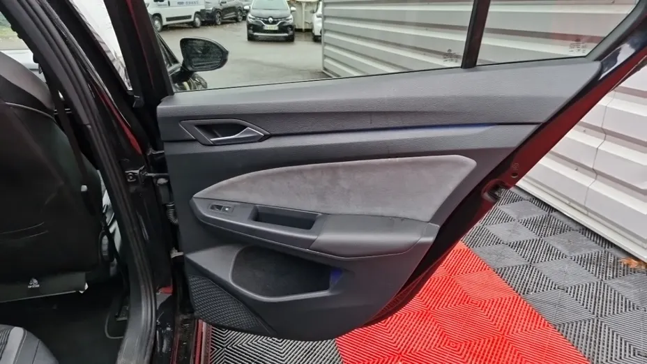 Volkswagen Golf -