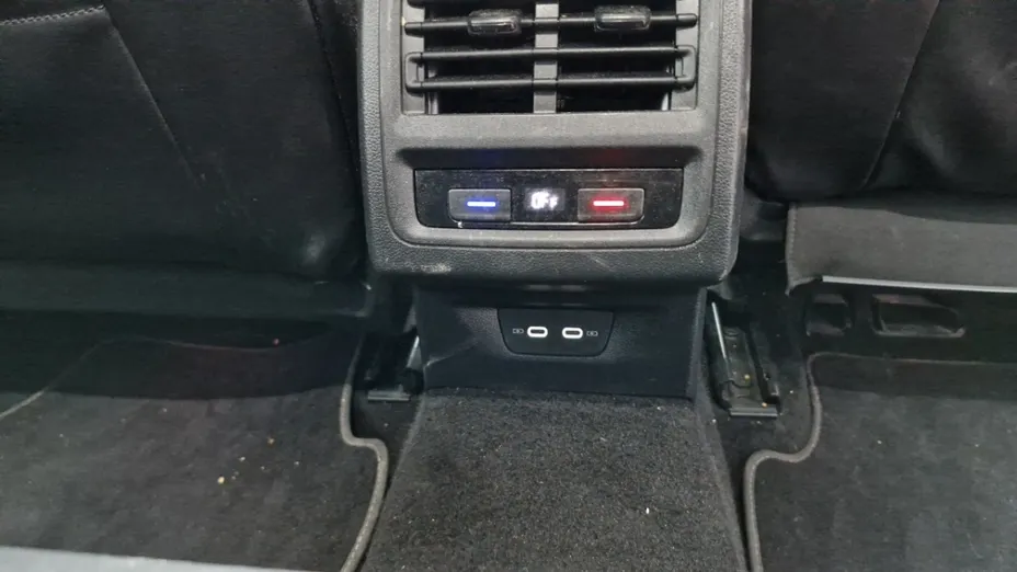 Volkswagen Golf -