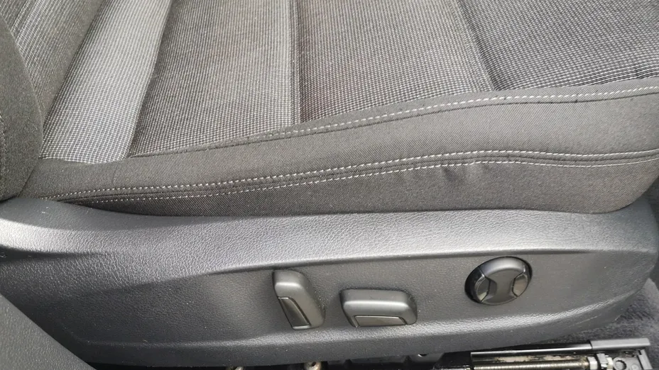 VOLKSWAGEN Passat -