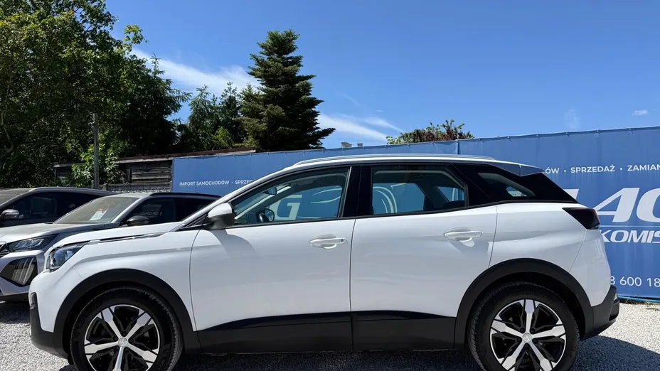 PEUGEOT 3008 -