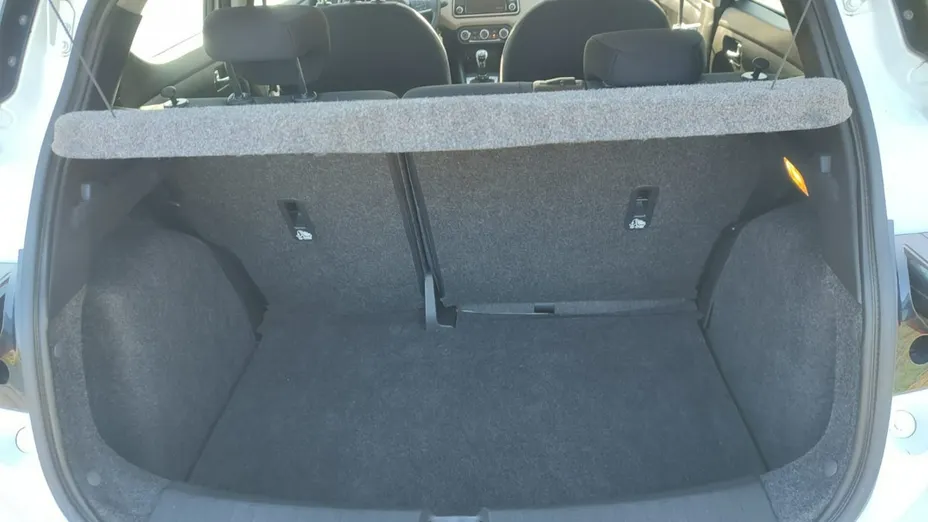 NISSAN Micra -
