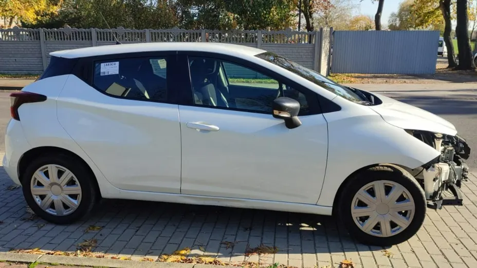 NISSAN Micra -