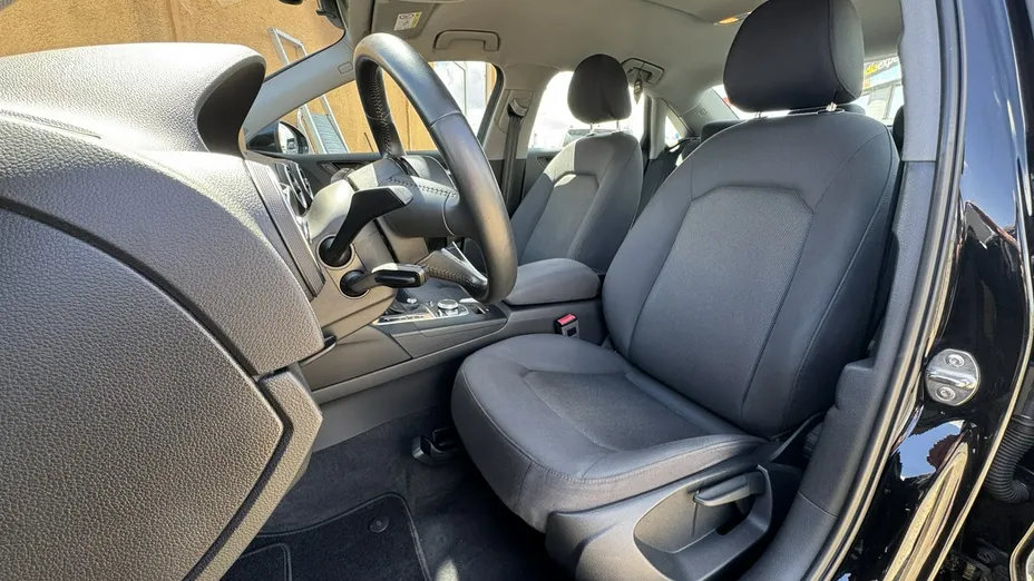 AUDI A3 Limousine -