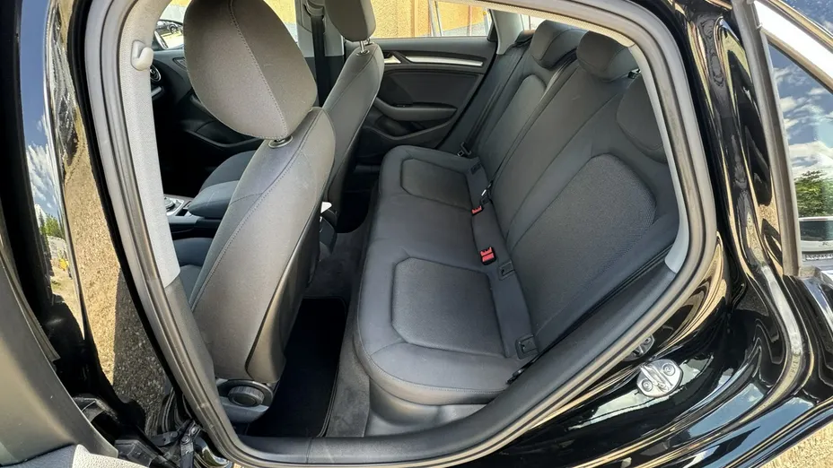 AUDI A3 Limousine -