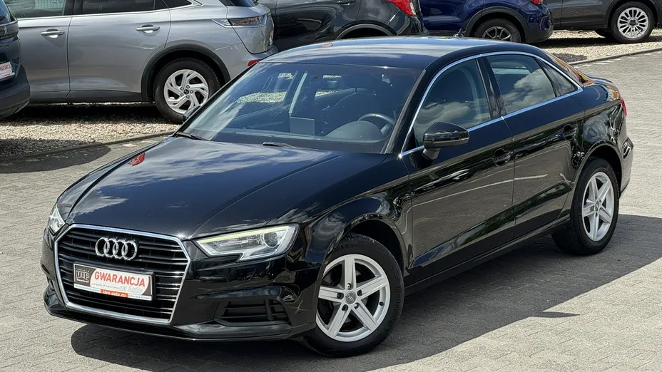 AUDI A3 Limousine -