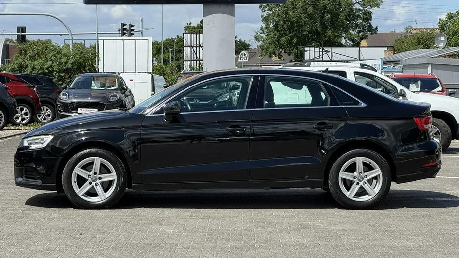 AUDI A3 Limousine -