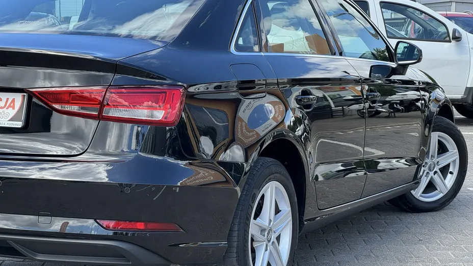 AUDI A3 Limousine -