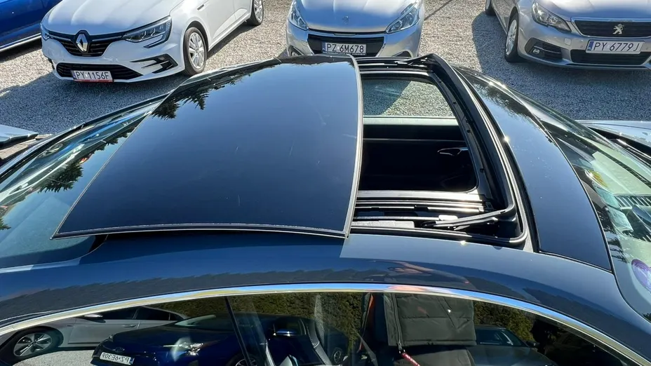 PORSCHE 911 -