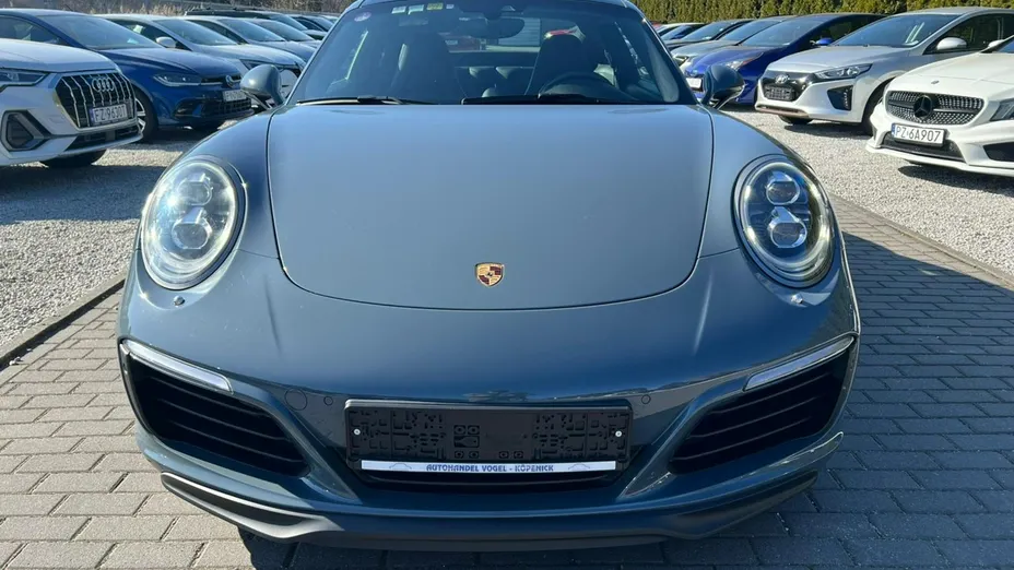 PORSCHE 911 -