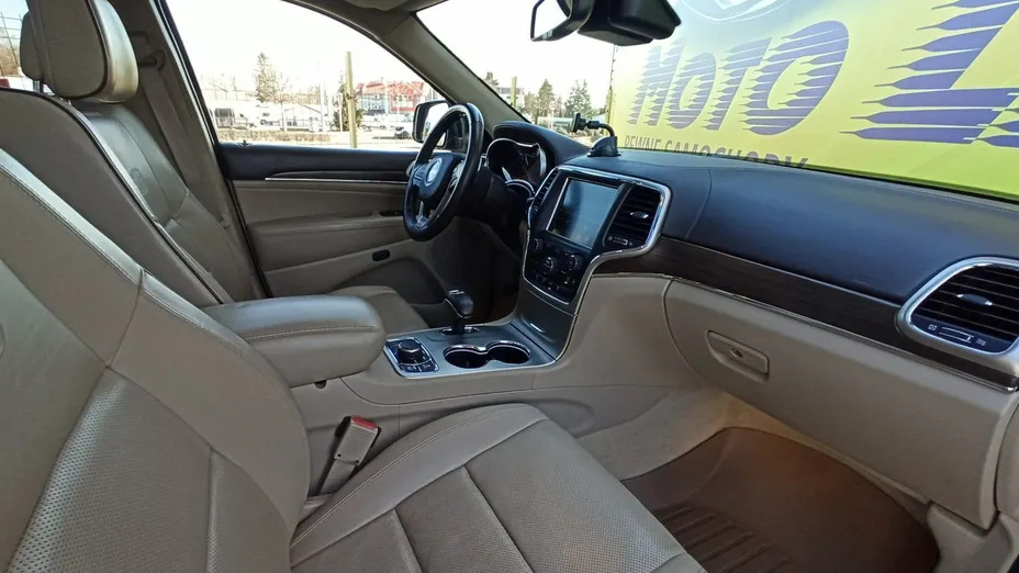 JEEP Grand Cherokee -