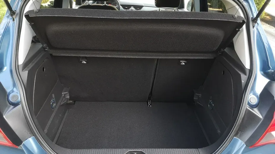 OPEL Corsa -