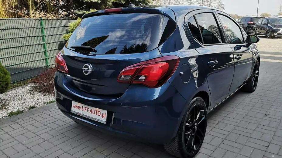 OPEL Corsa -