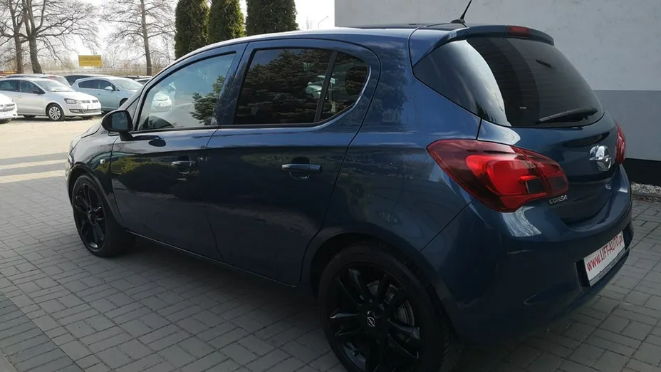 OPEL Corsa -