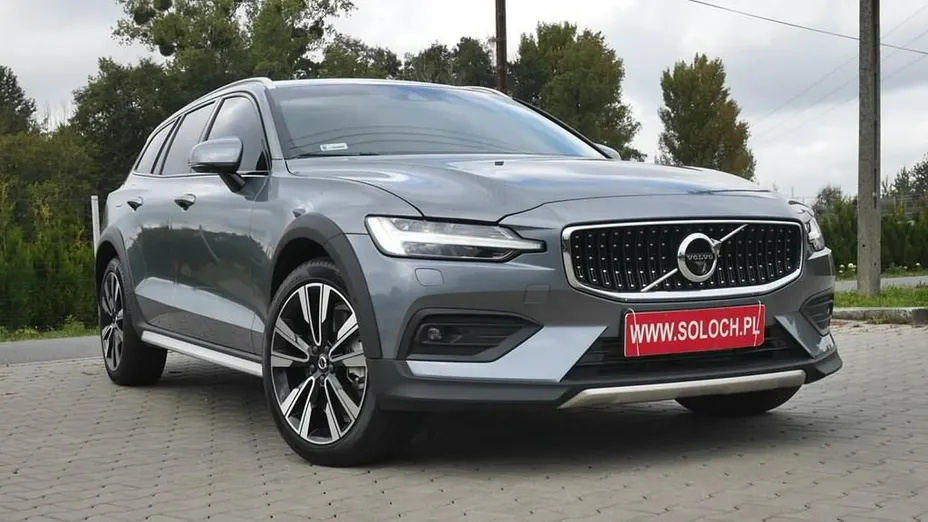 VOLVO V60 -