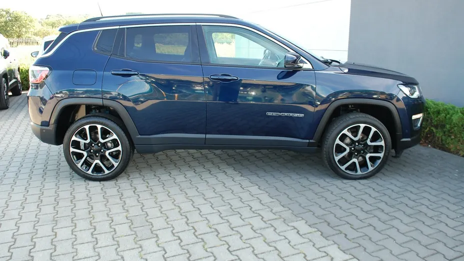 JEEP Compass -