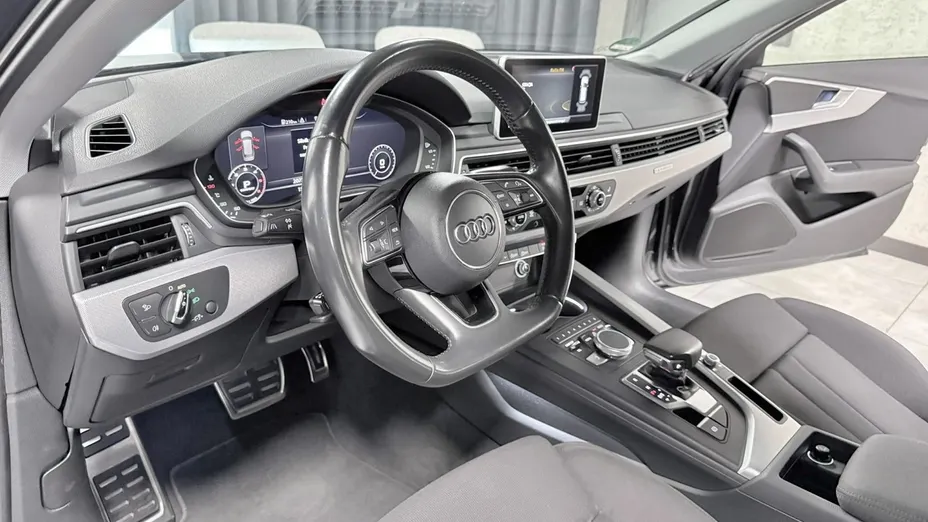 AUDI A4 -