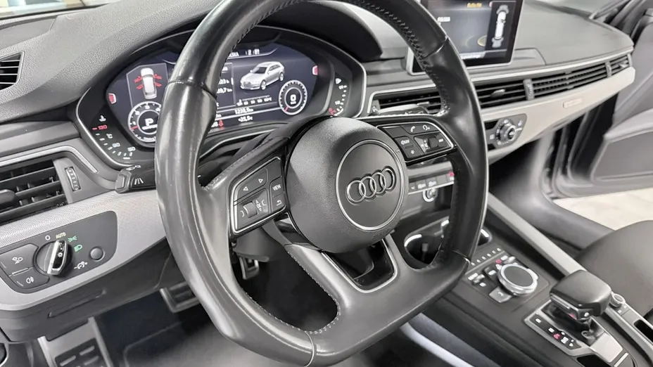AUDI A4 -