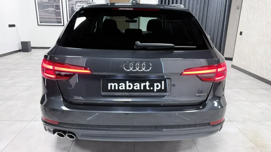 AUDI A4 -