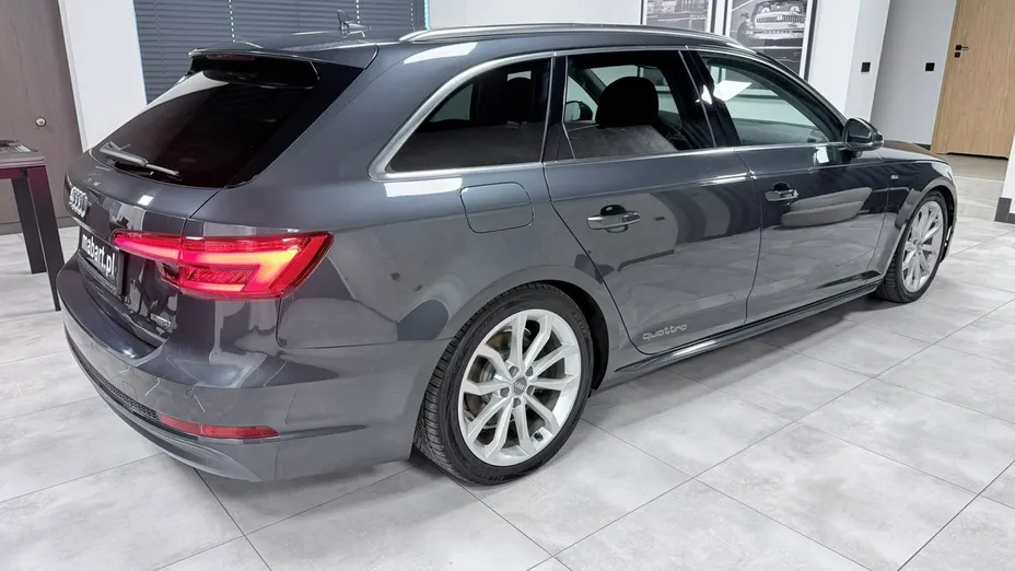 AUDI A4 -