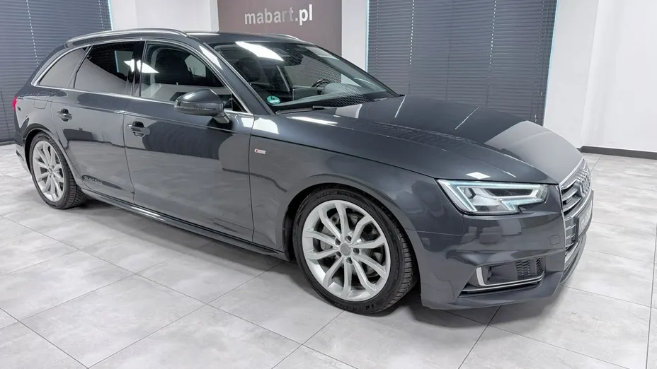 AUDI A4 -