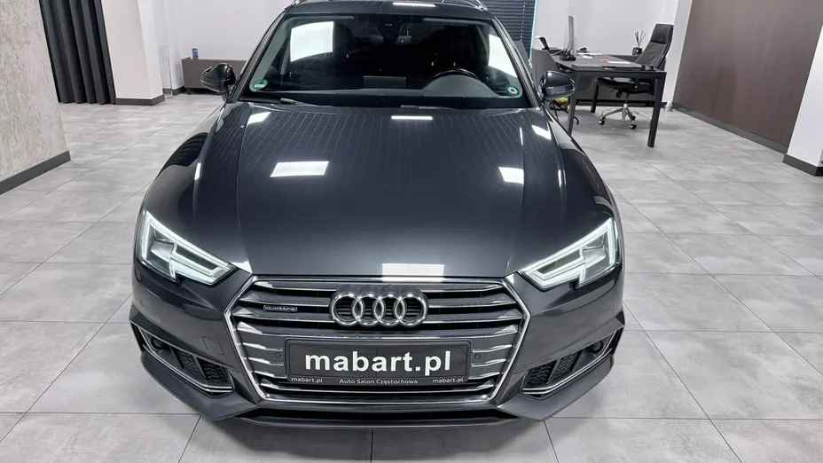 AUDI A4 -