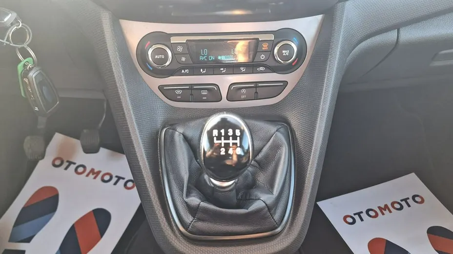 FORD Transit Connect -