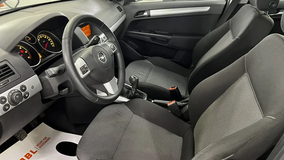 OPEL Astra -