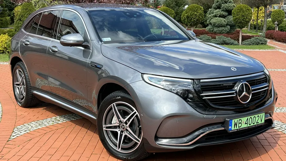 MERCEDES-BENZ EQC -