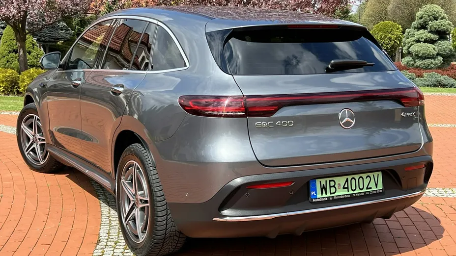 MERCEDES-BENZ EQC -