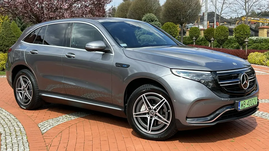 MERCEDES-BENZ EQC -