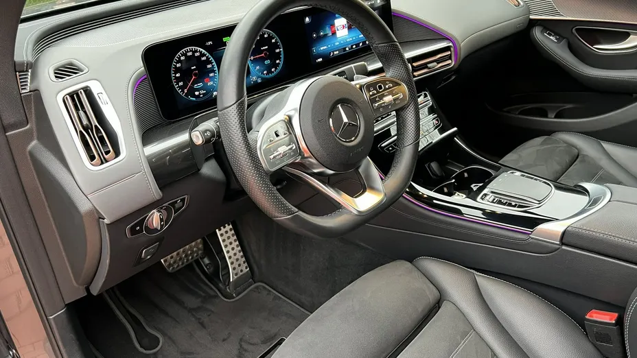 MERCEDES-BENZ EQC -