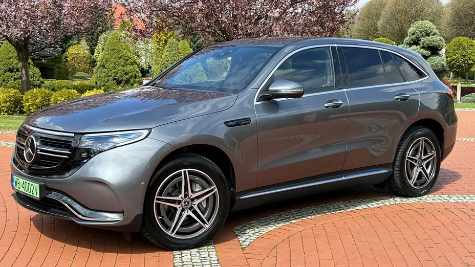 MERCEDES-BENZ EQC -