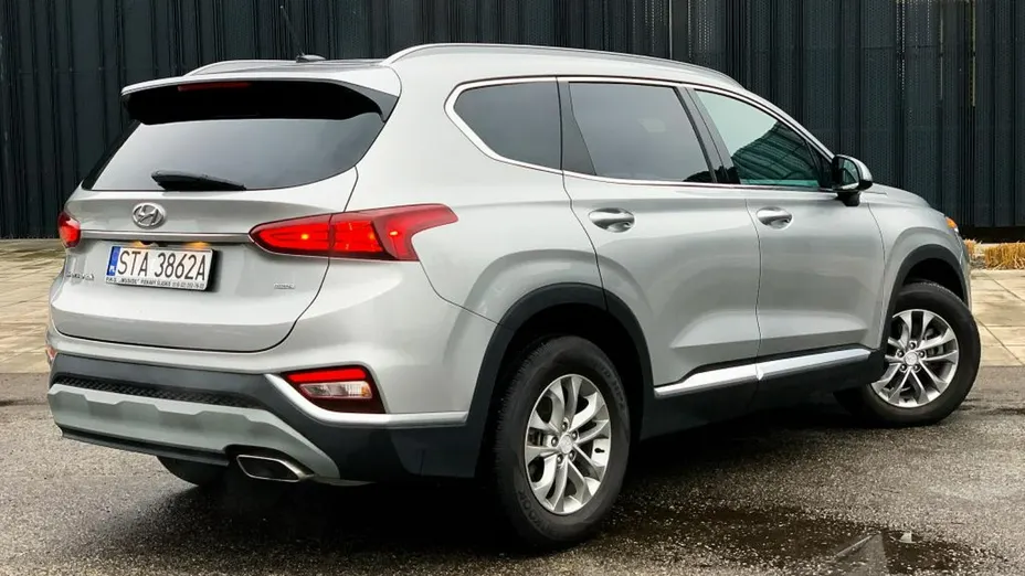 HYUNDAI Santa Fe -