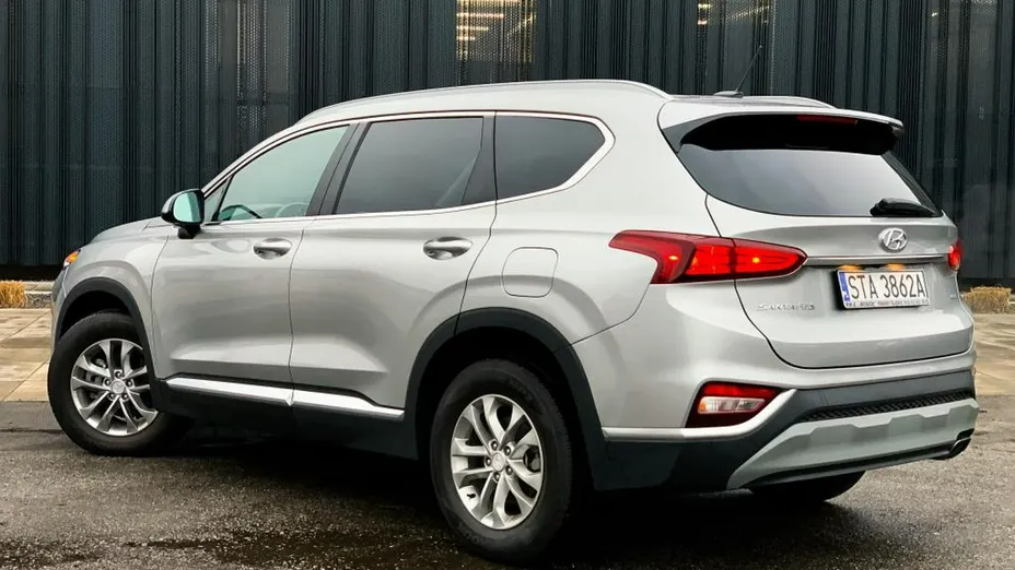 HYUNDAI Santa Fe -