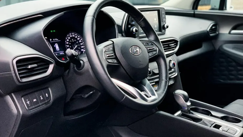 HYUNDAI Santa Fe -