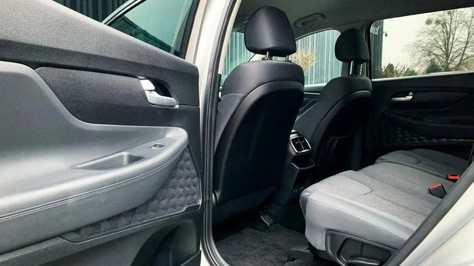 HYUNDAI Santa Fe -