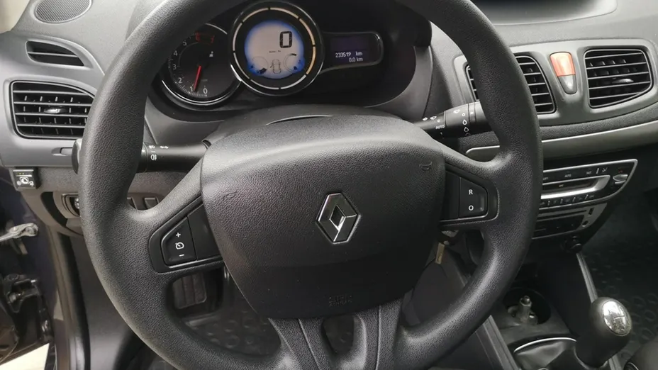 RENAULT Fluence -