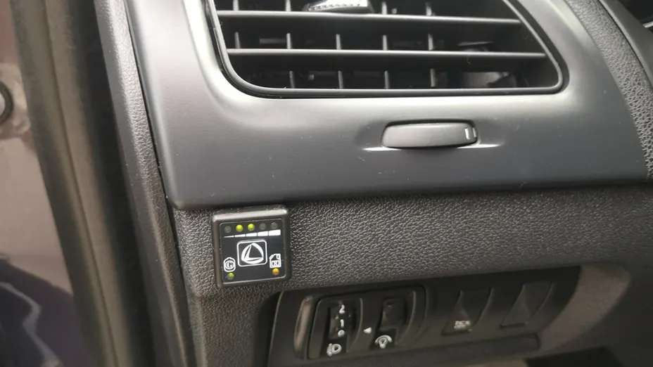 RENAULT Fluence -