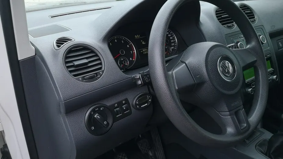 VOLKSWAGEN Caddy -