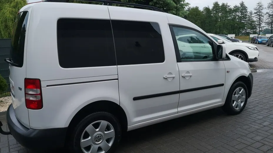 VOLKSWAGEN Caddy -