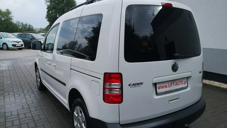 VOLKSWAGEN Caddy -