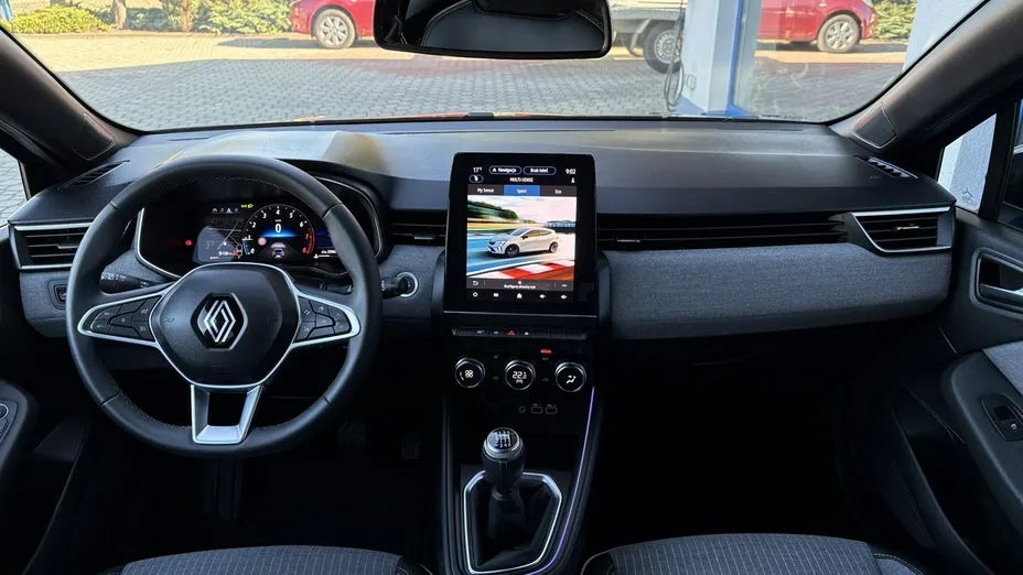 RENAULT Clio -