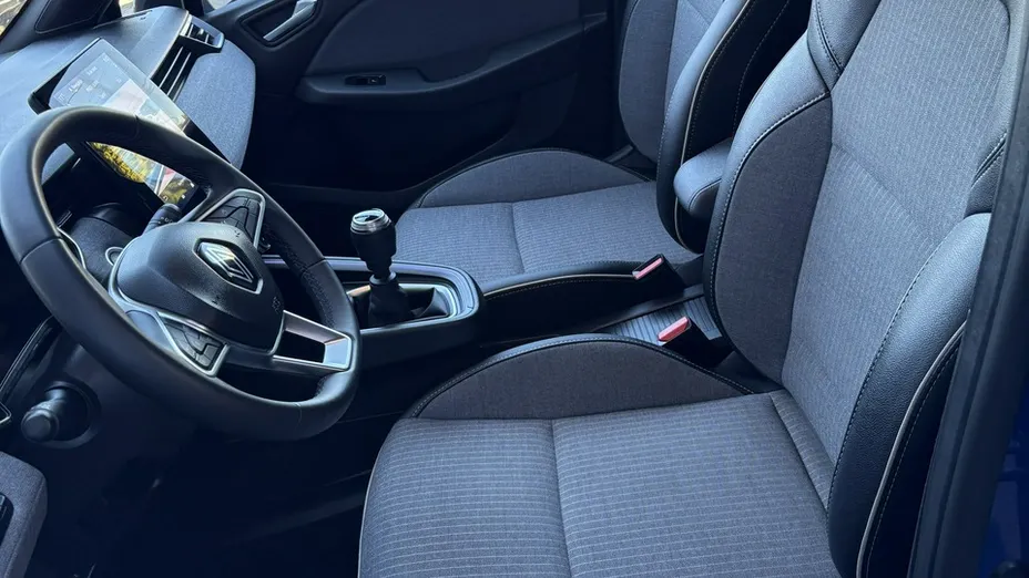 RENAULT Clio -