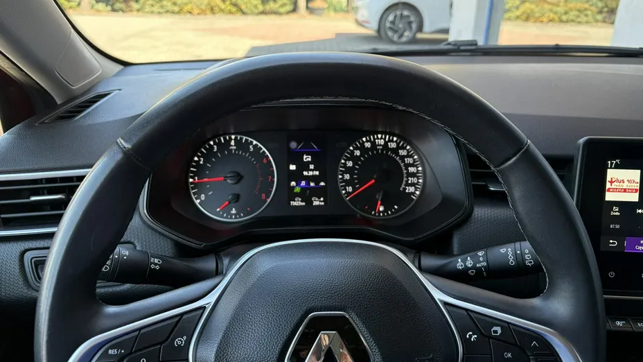 RENAULT Clio -