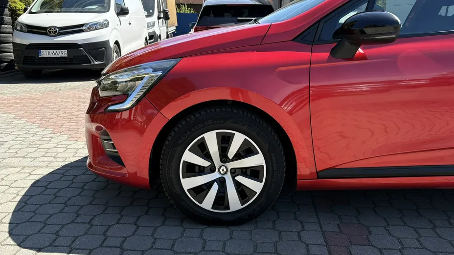 RENAULT Clio -
