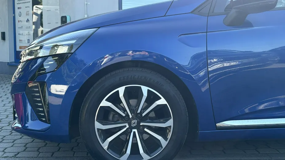 RENAULT Clio -