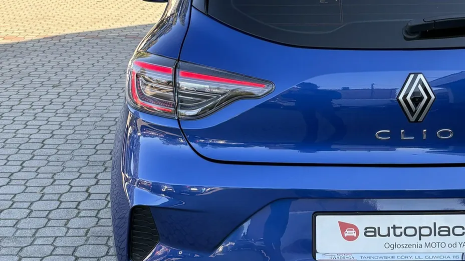 RENAULT Clio -