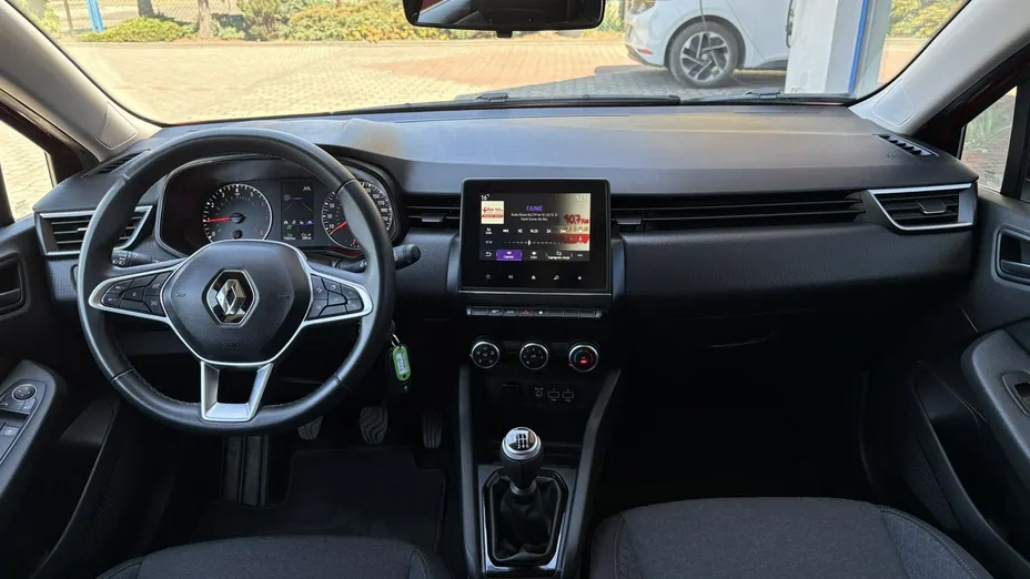 RENAULT Clio -