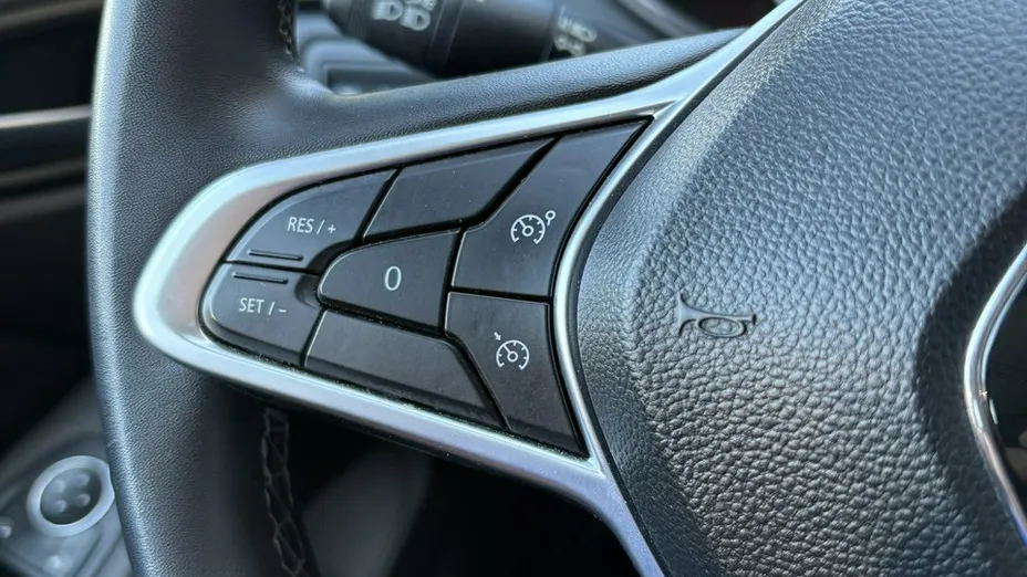 RENAULT Clio -